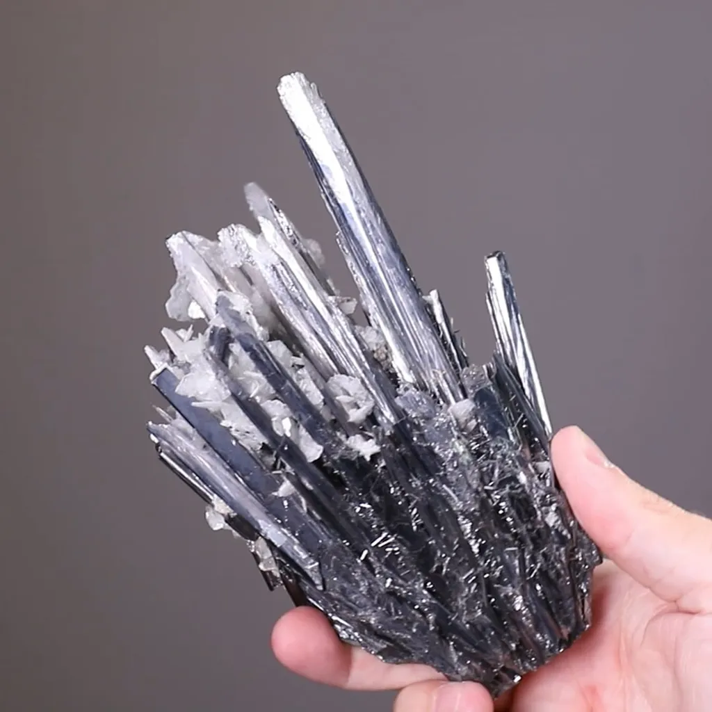 Stibnite with Baryte image