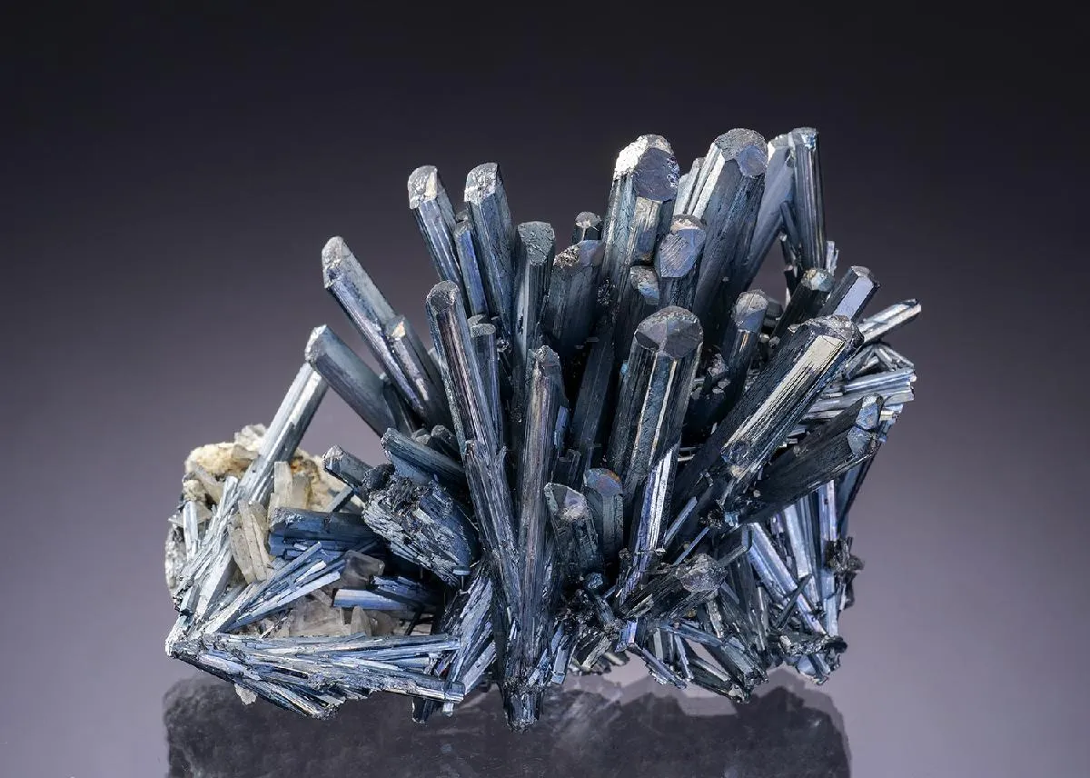 Stibnite with Baryte - image 1