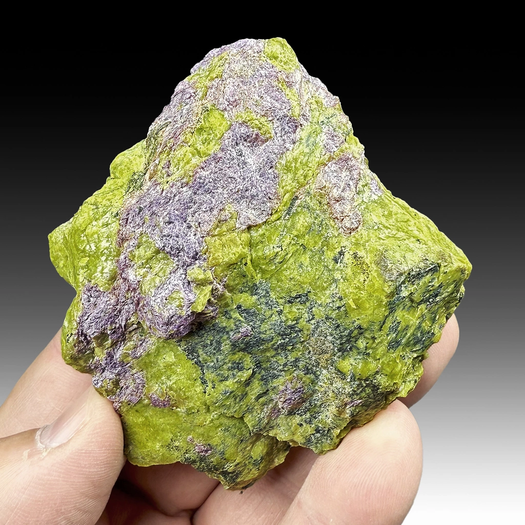 Stichtite from Tasmania, Australia - image 1
