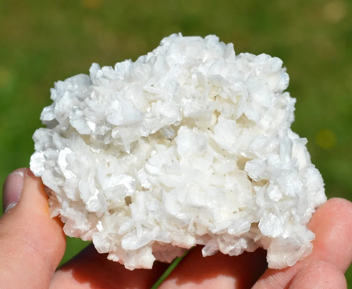Stilbite 222 grams - Pune District, Pune Division, Maharashtra, India - image 3