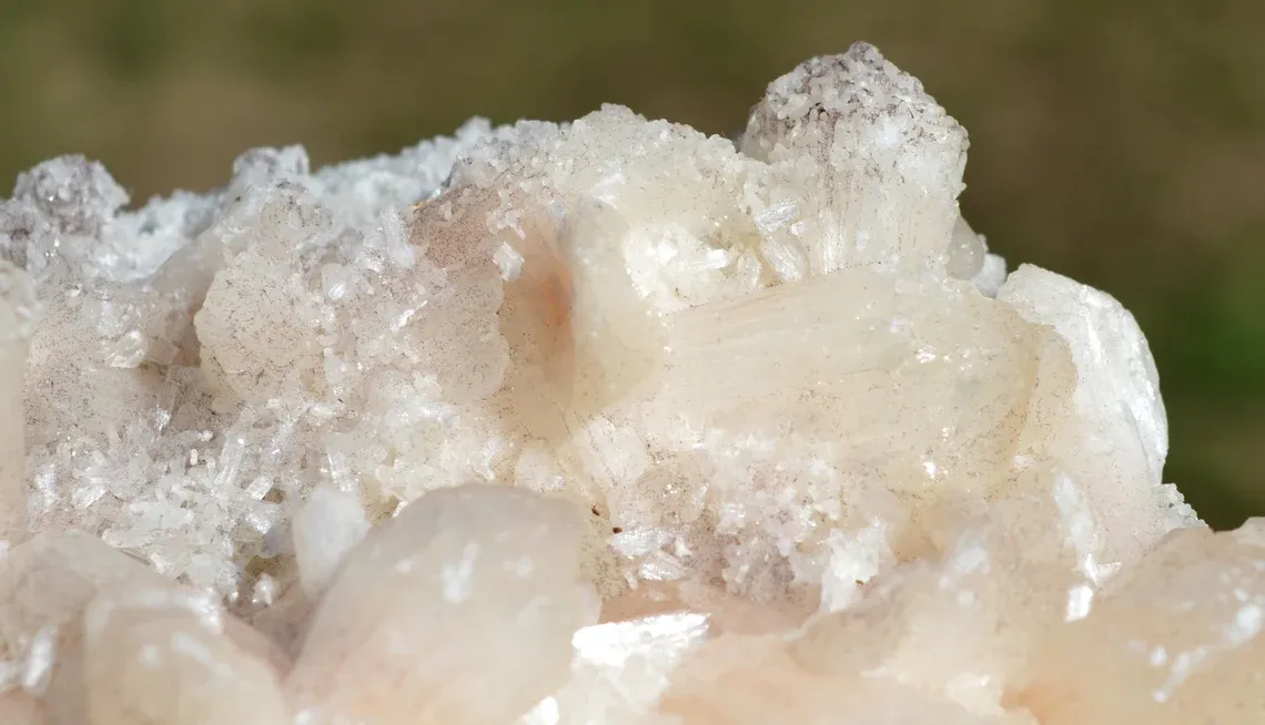 Stilbite 621 grams - Jalgaon District, Maharashtra, India - image 4