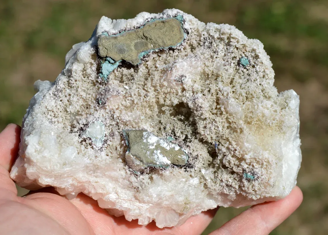 Stilbite 621 grams - Jalgaon District, Maharashtra, India - image 5