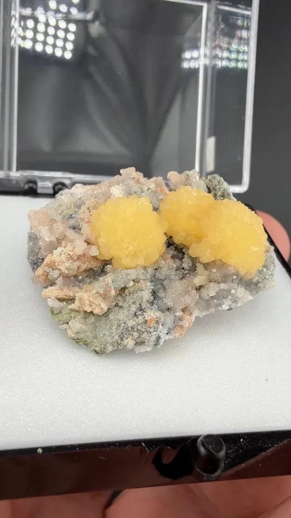 Stilbite - image 1