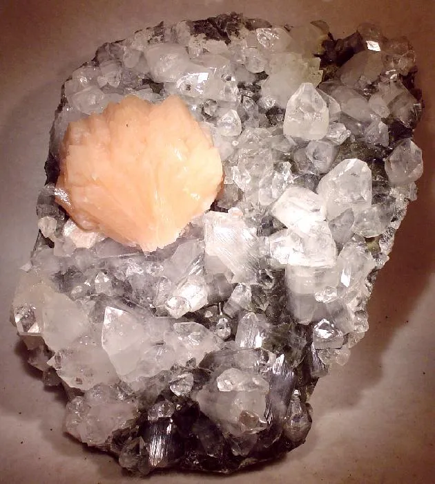 Stilbite, Apophyllite image