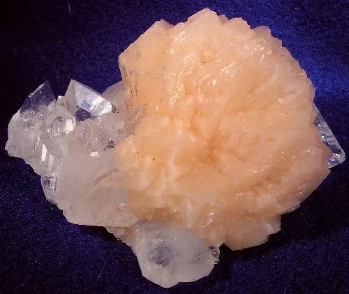 Stilbite-Ca, Apophyllite-(Kf) - image 1