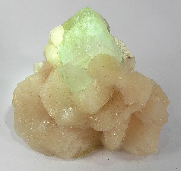 Stilbite-Ca, Apophyllite-(Kf) image