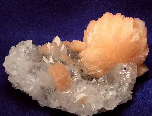 Stilbite-Ca, Apophyllite-(Kf) image
