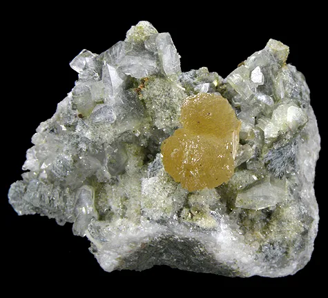 Stilbite-Ca, Babingtonite, Heulandite-Ca image