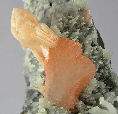 Stilbite-Ca, Heulandite - image 2