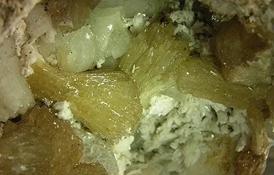 Stilbite-Ca, Laumontite image