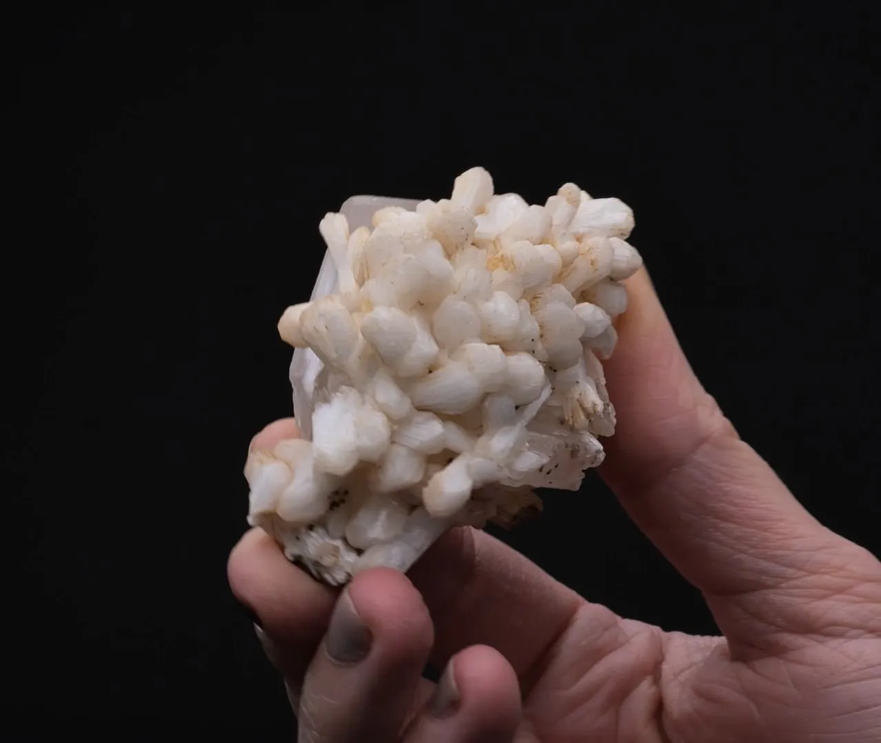 Stilbite-(Ca) on Calcite - image 2