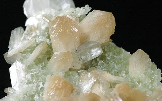 Stilbite-Ca, Prehnite - image 1