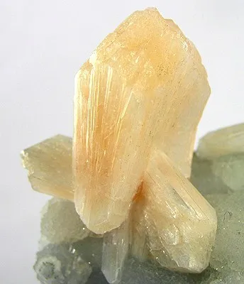Stilbite-Ca, Quartz - image 2