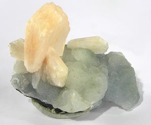 Stilbite-Ca, Quartz image