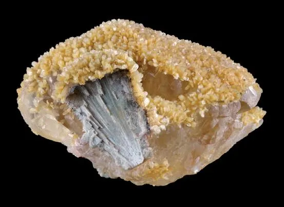 Stilbite, Calcite, Anhydrite - image 1