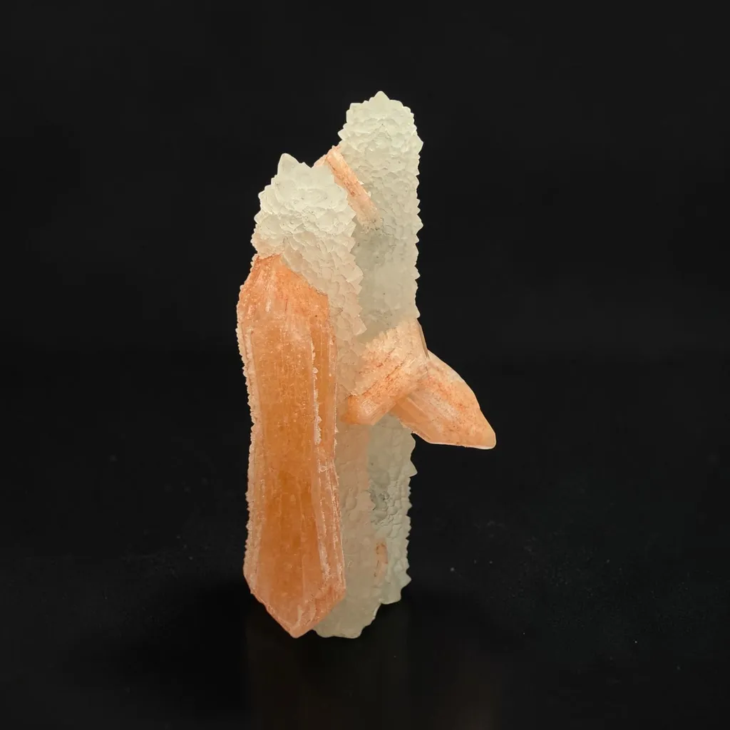 Stilbite Chalcedony - image 4