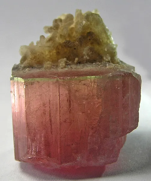 Stilbite, Elbaite image
