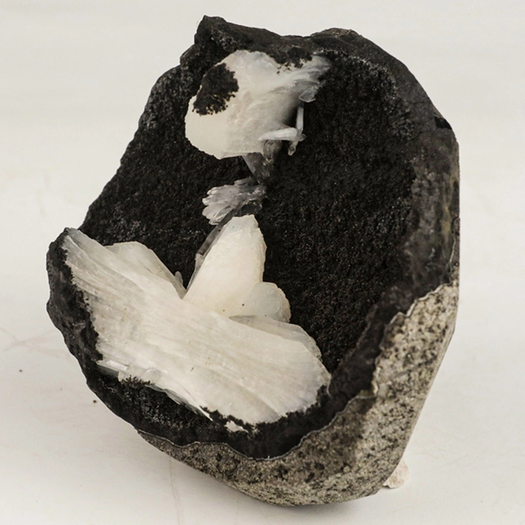 Stilbite from India - image 2