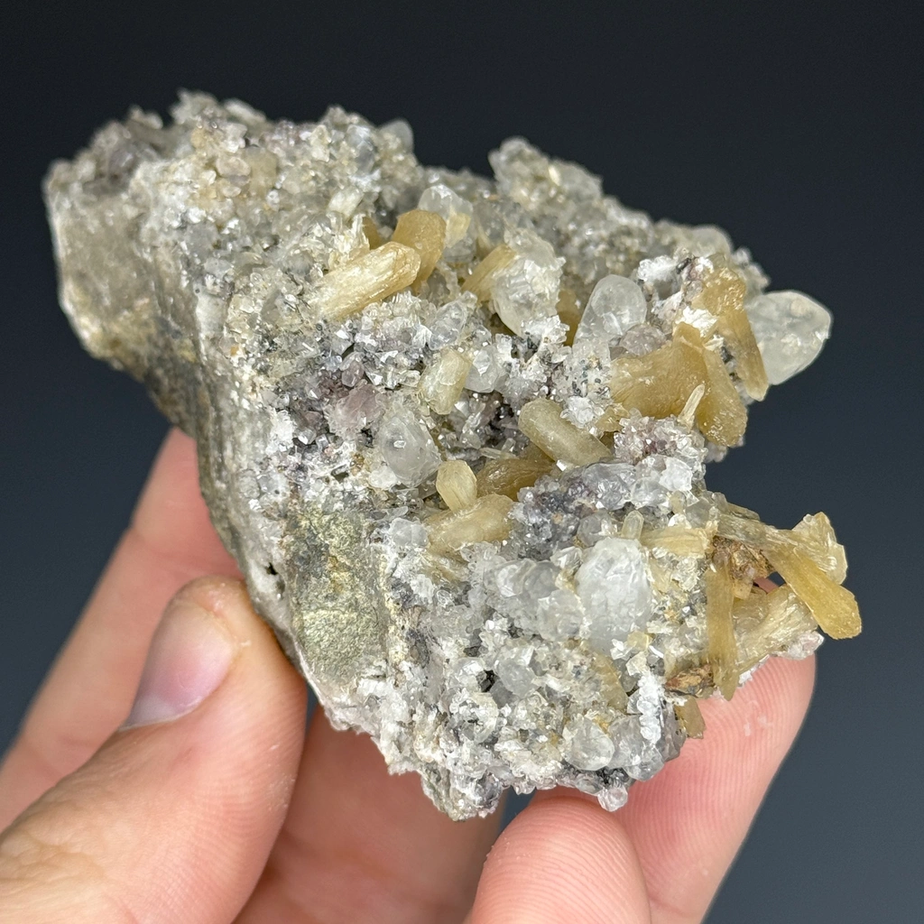 Stilbite from Paterson, New Jersey, USA - image 3