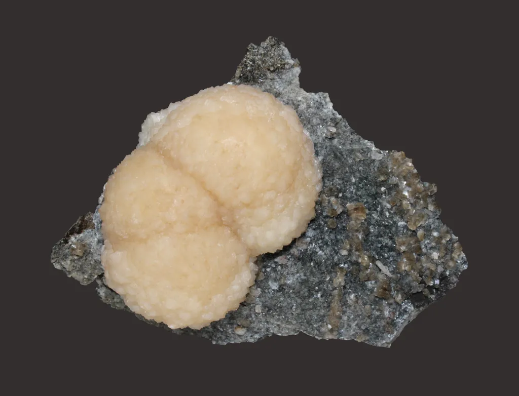 Stilbite, heulandite from USA, New Jersey, Haledon, Braen Quarry image