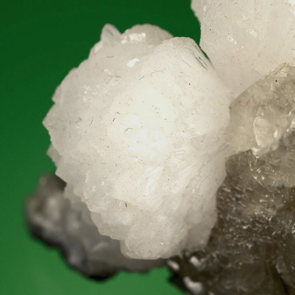 Stilbite on Calcite - image 5