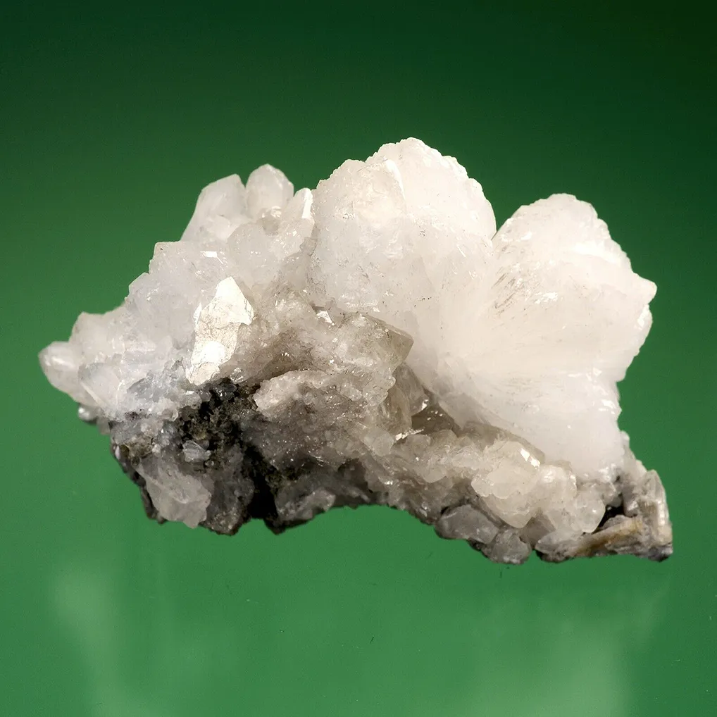 Stilbite on Calcite - image 3