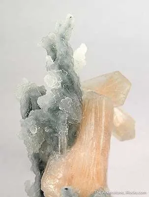 Stilbite on Chalcedony Stalactites - image 2