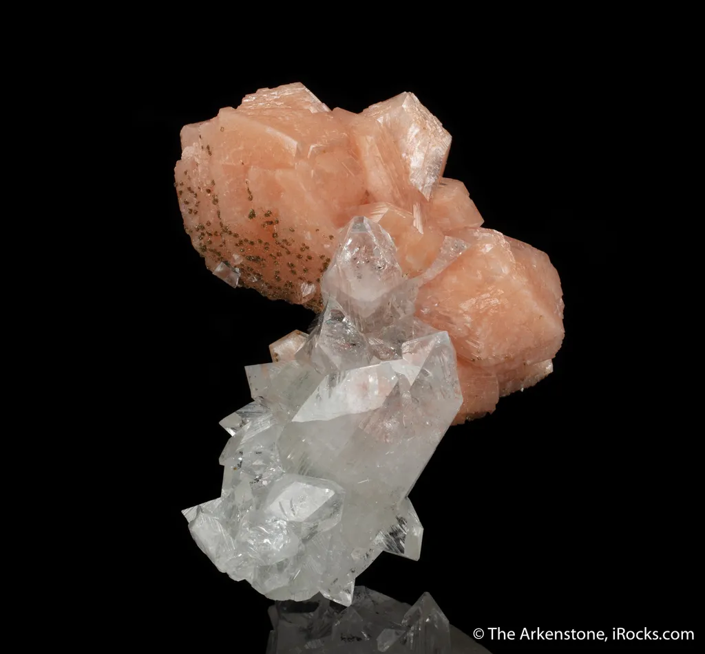 Stilbite on Fluorapophyllite - image 5