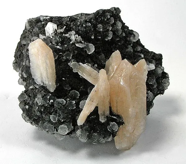 Stilbite, Quartz image