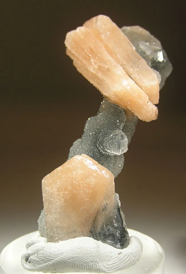 Stilbite, Quartz image