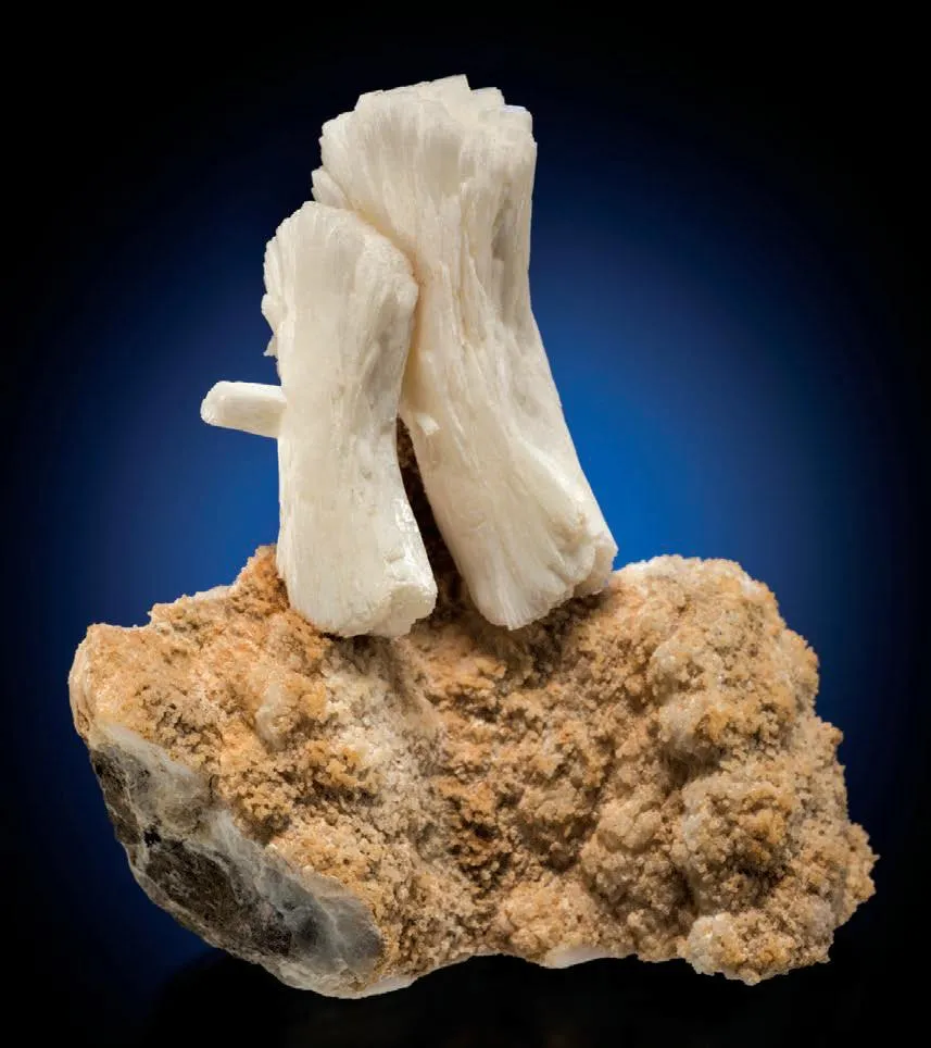 Stilbite, Quartz, Mordenite - image 1