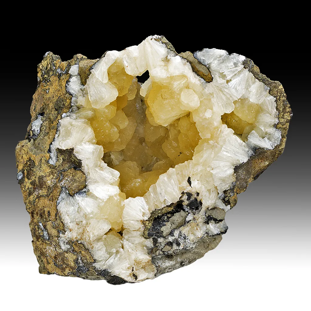 Stilbite-Stellerite image