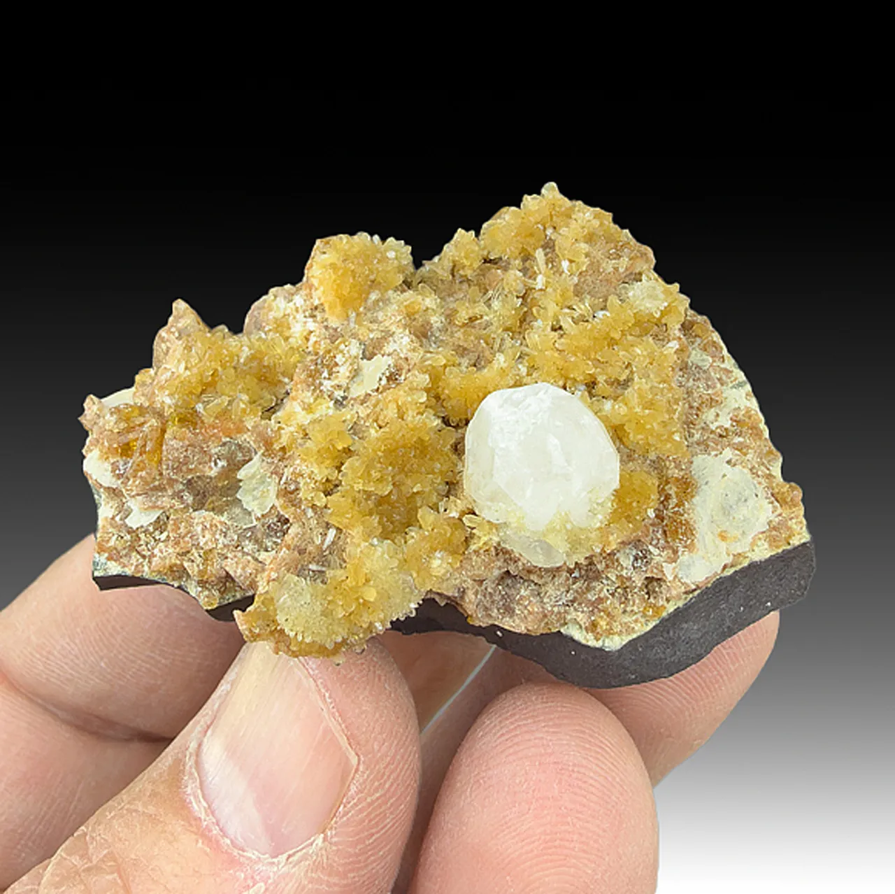 Stilbite-Stellerite with Calcite - image 1