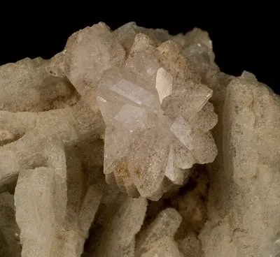 Stokesite, Albite (Var: Cleavelandite) - image 2