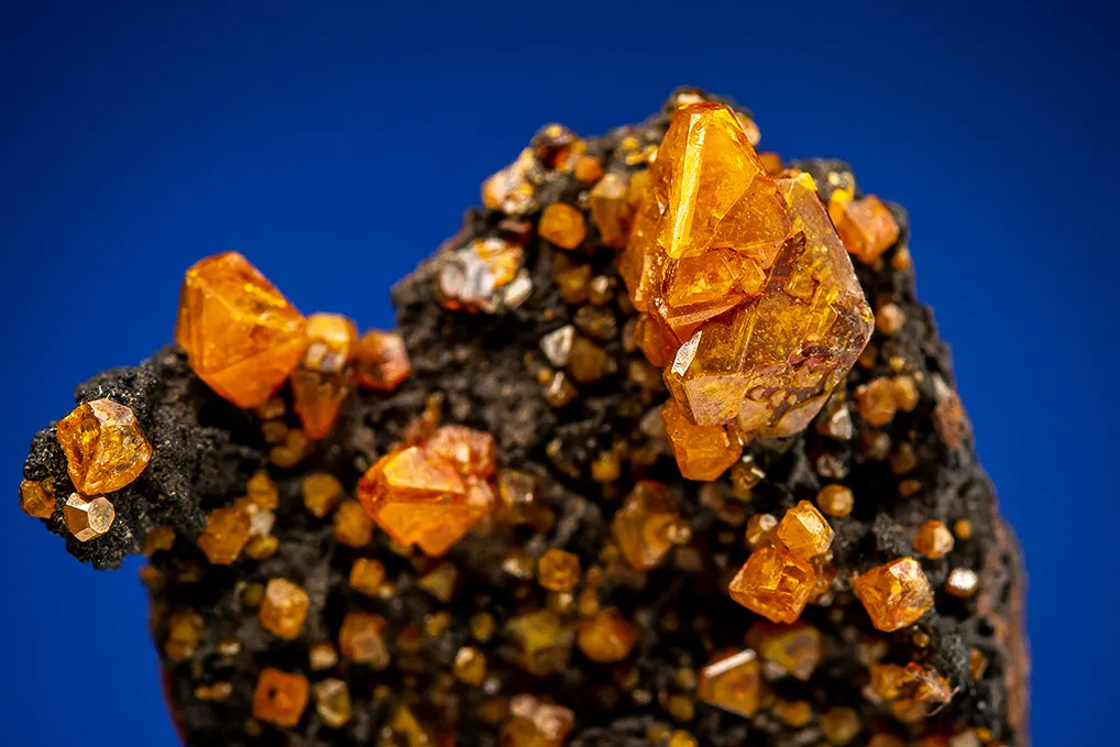 Stolzite - image 2
