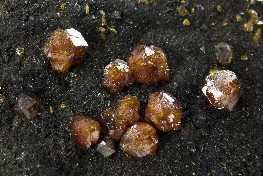 Stolzite image