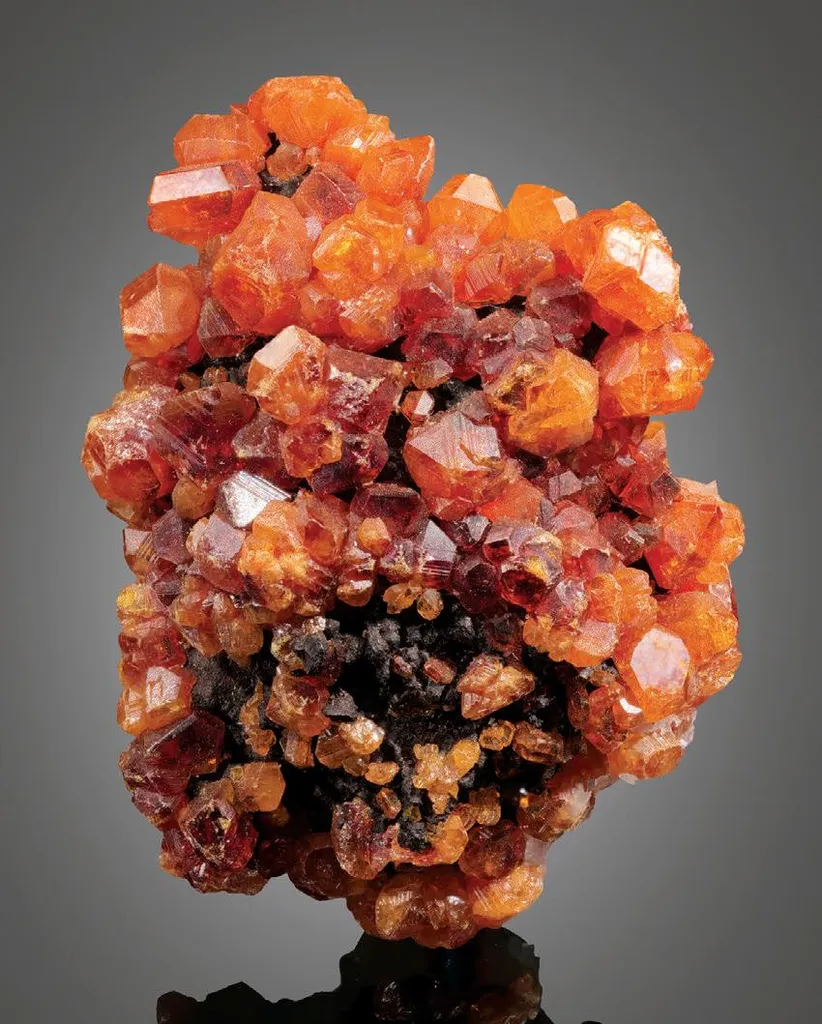 Stolzite image