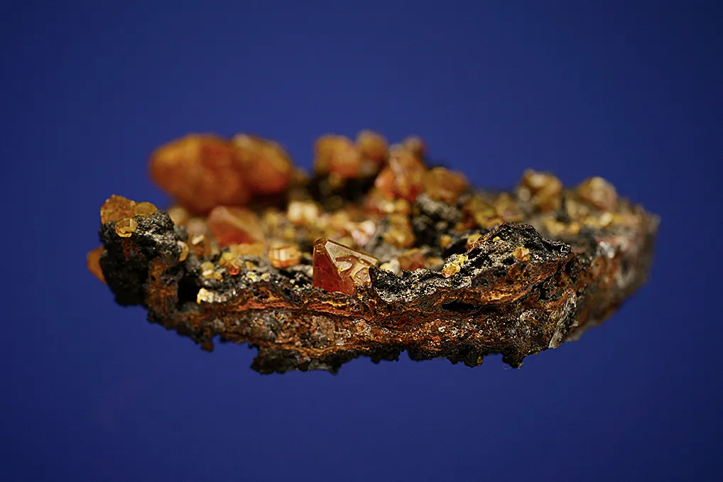 Stolzite - image 5