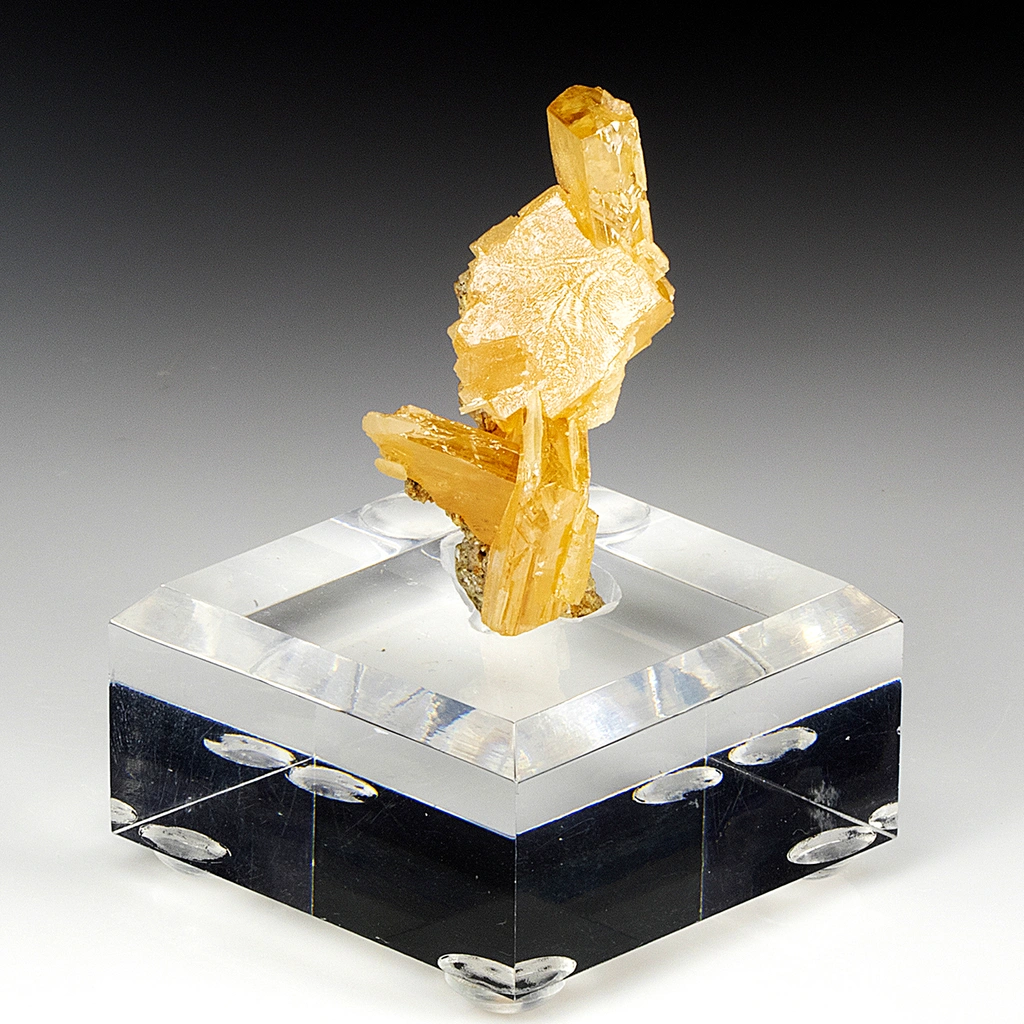 Stolzite from Sainte-Lucie Mine, Saint-Léger-de-Peyre, France image