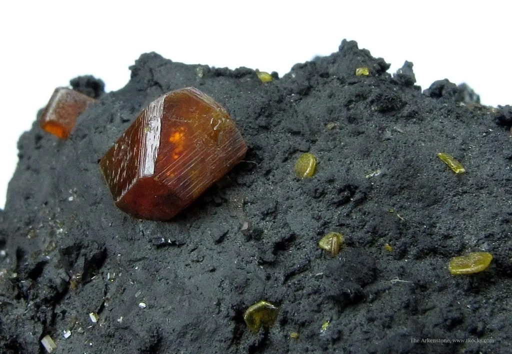 Stolzite With Raspite image