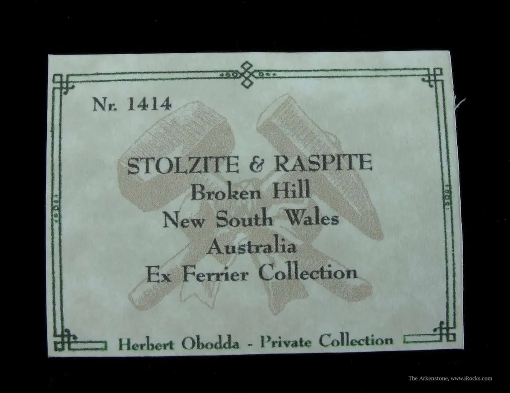 Stolzite With Raspite - image 7