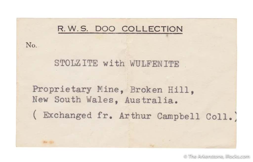Stolzite with Wulfenite - image 6