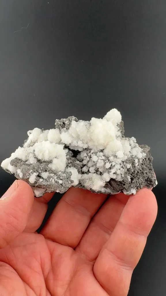 Strontianite image