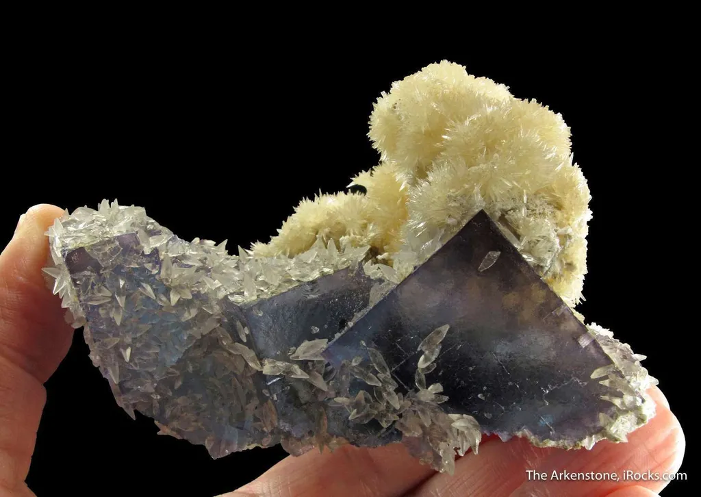 Strontianite and Calcite on Fluorite - image 2