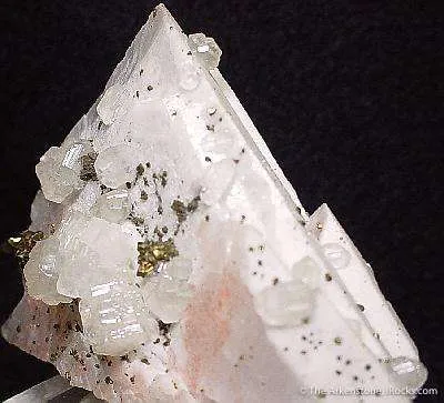 Strontianite and Chalcopyrite on Baryte - image 2