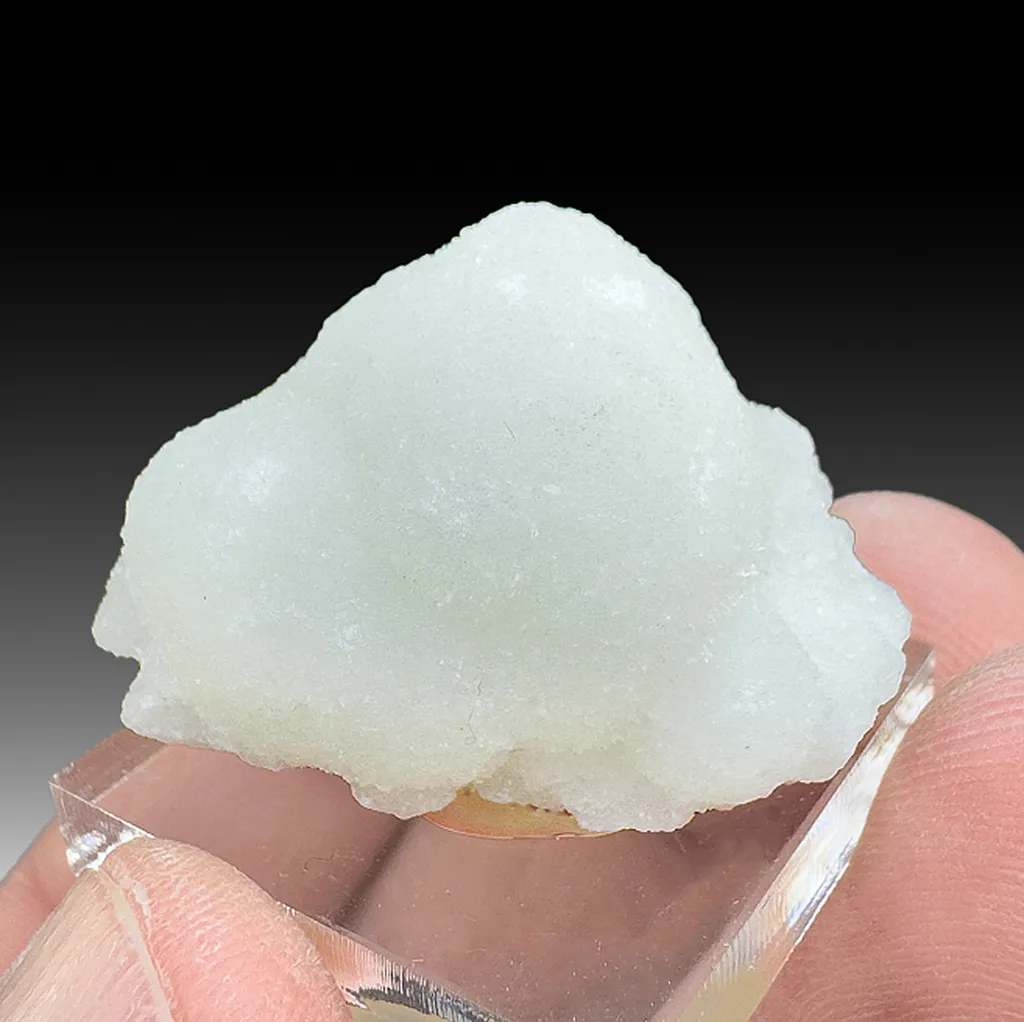 Strontianite image