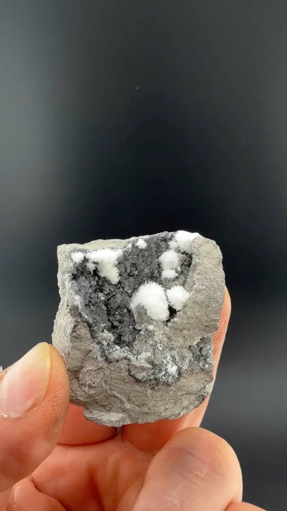 Strontianite from Winfield, Pennsylvania, USA - image 2
