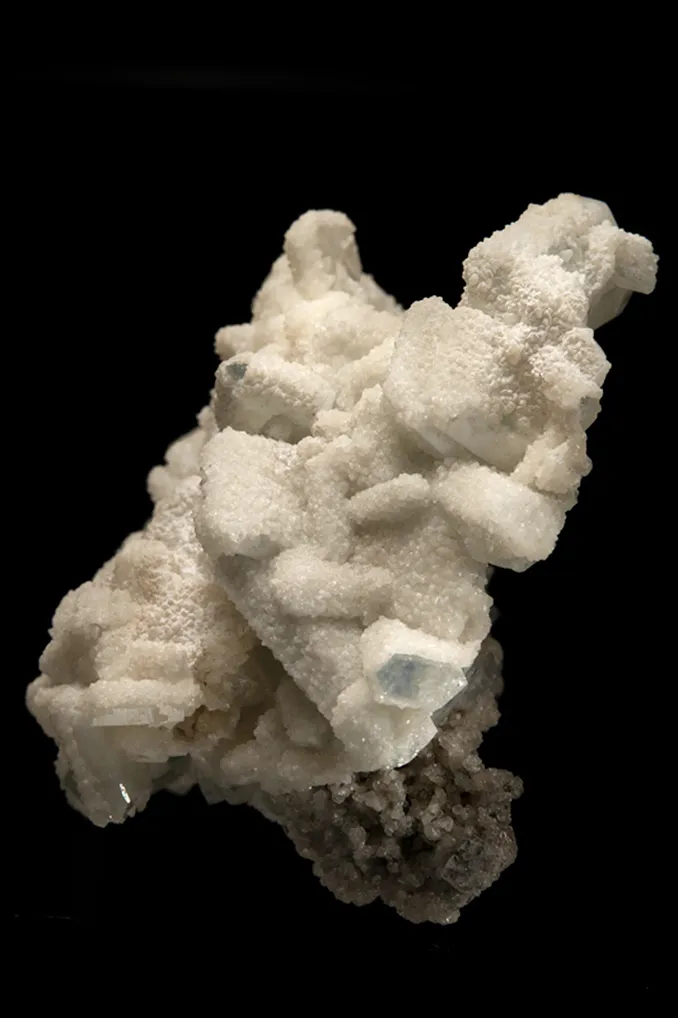 Strontianite on Celestine - image 5