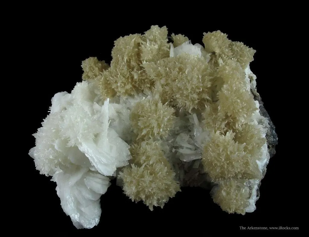 Strontianite (Two Colors) and Baryte on Sphalerite - image 5