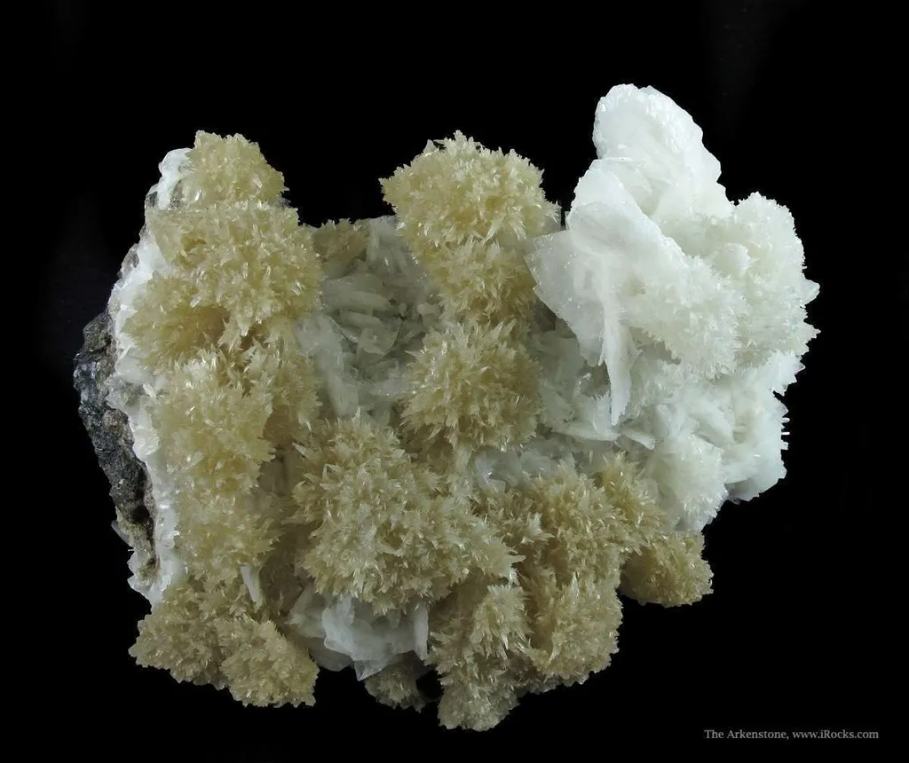 Strontianite (Two Colors) and Baryte on Sphalerite - image 4